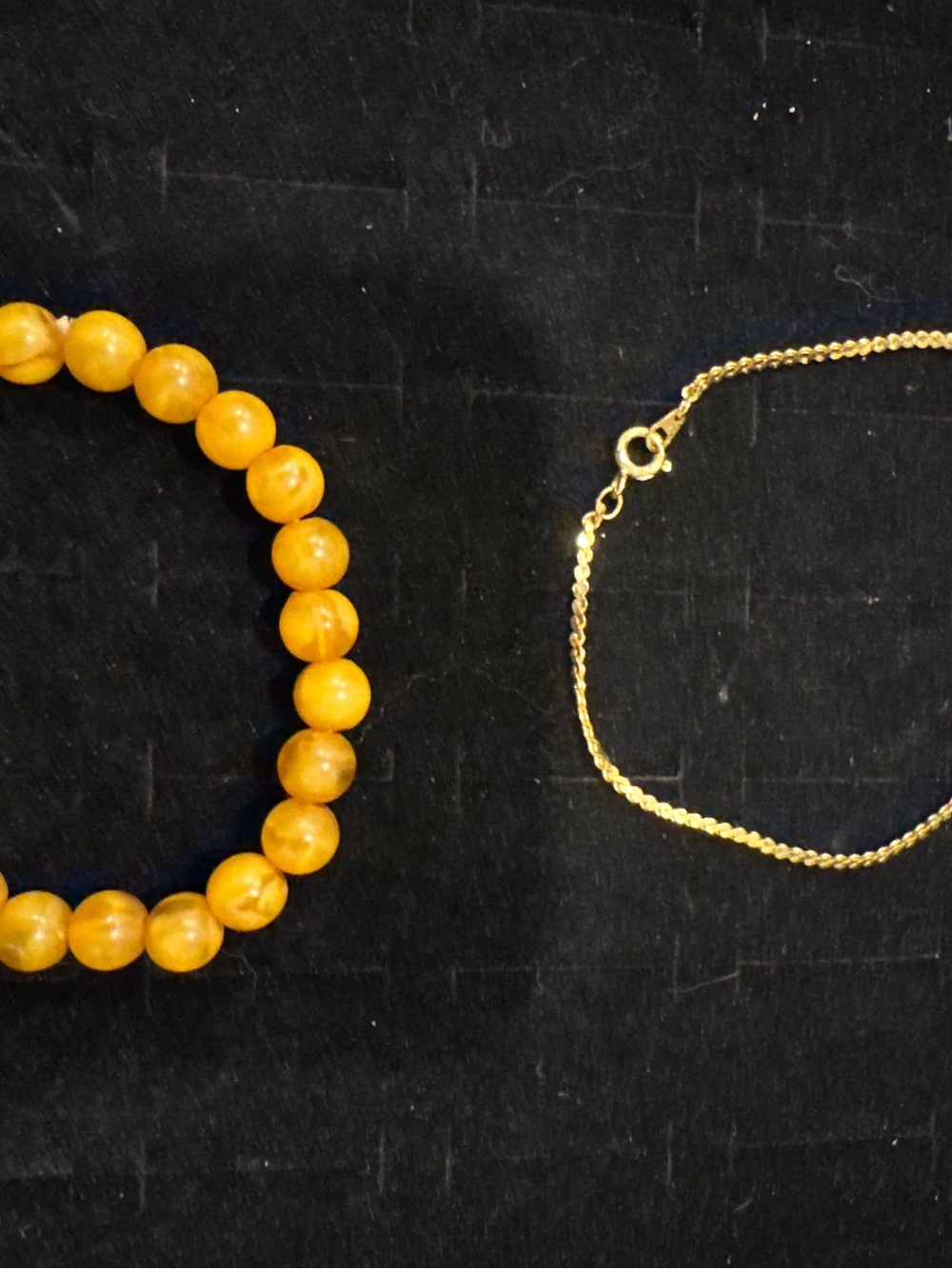 2pc Bracelet Lot Yellow Beaded Stretch Bracelet & Gold Tone Chain Bracelet